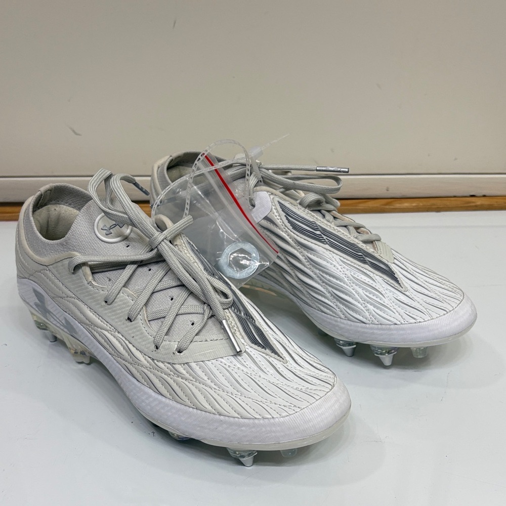 Under Armour Magnetico Elite 4 FG soccer cleats in white